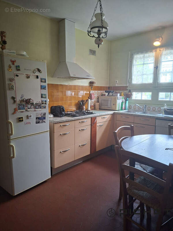 Maison familiale d'exception -160 m² -5 chambres -Proche Centre-Ville Carbon Blanc 6 pièce(s) 160 m2 - photo 13