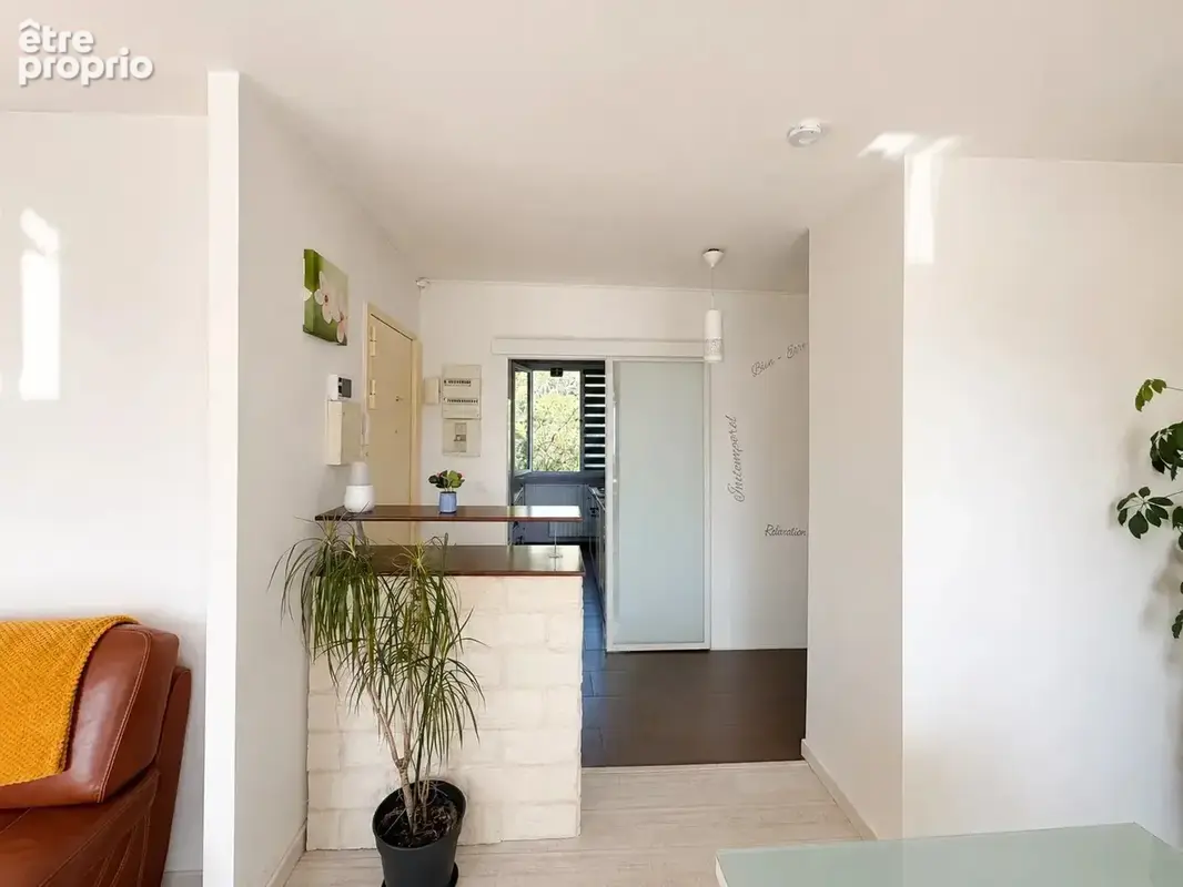 Appartement F3 de 65 m² avec cave et parking privatif - photo 3
