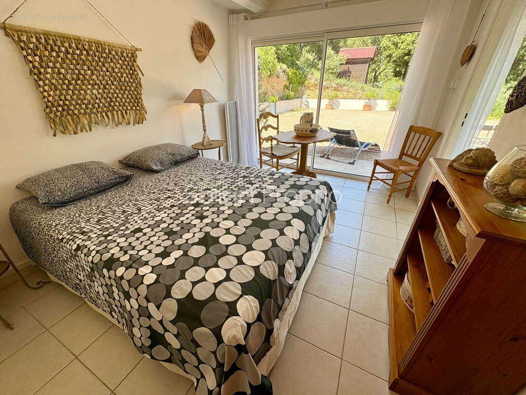 Maison à ALLEMAGNE-EN-PROVENCE