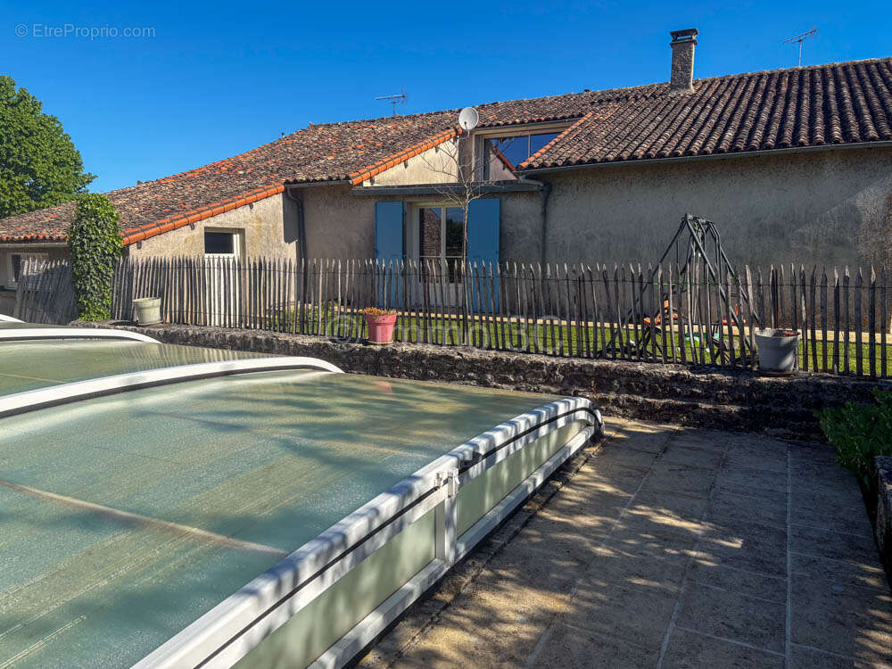 Maison à SAUZE-VAUSSAIS