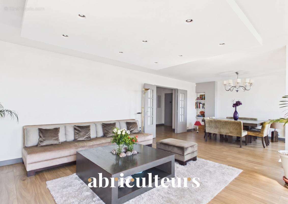 Appartement familial - Dernier étage -- 6 pièces en vente à Charenton-le-Pont (94220) - photo 3