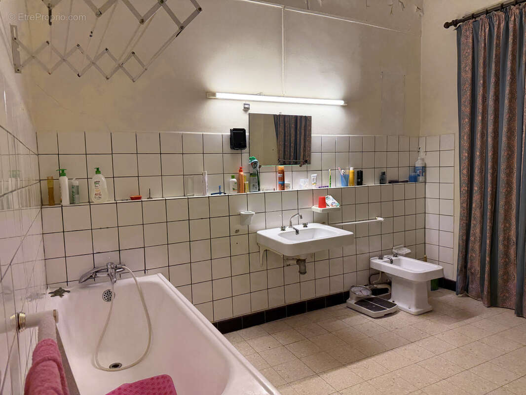 Maison à SAINT-CYR-SUR-MER