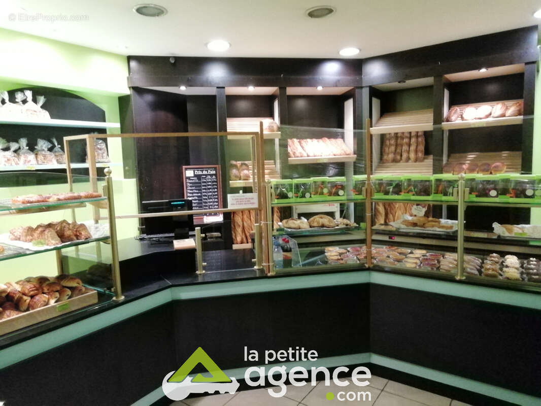 Commerce à SAINT-SATUR