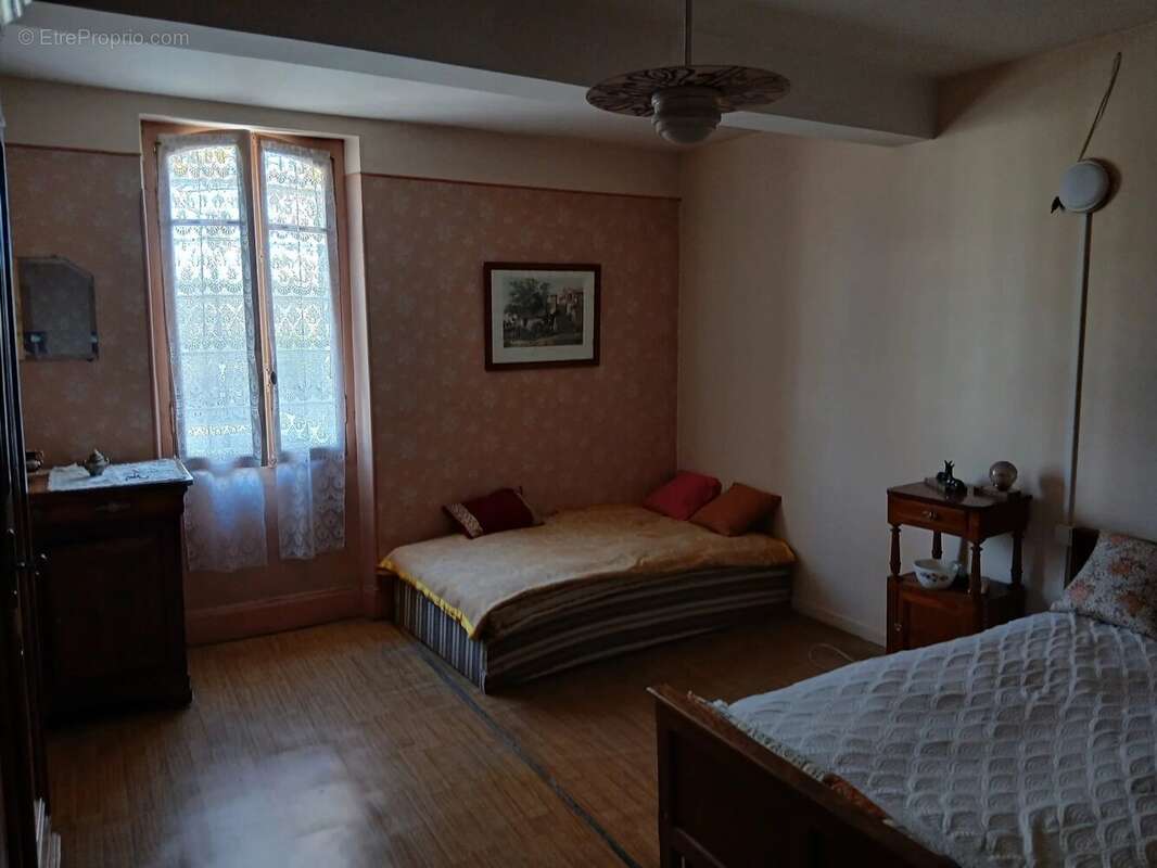 Maison à MONTANS