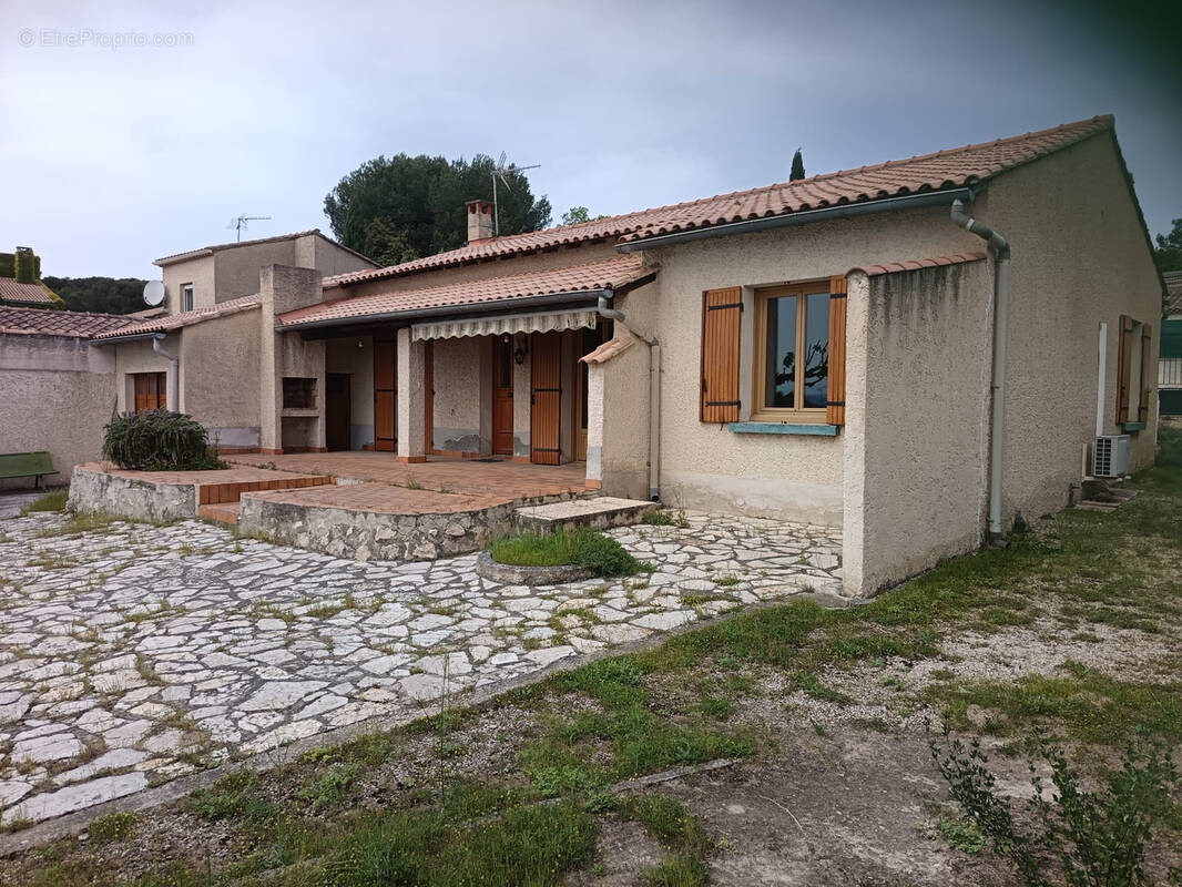 Maison à CHATEAURENARD