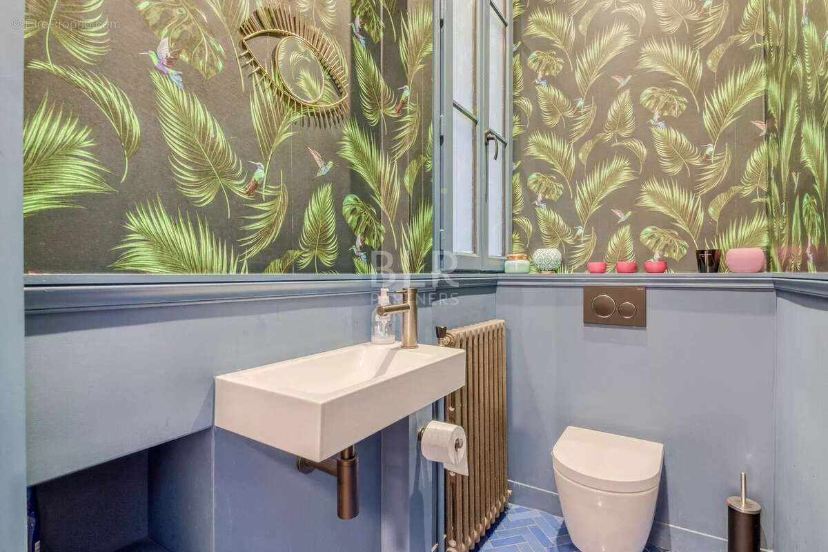 Appartement à NEUILLY-SUR-SEINE
