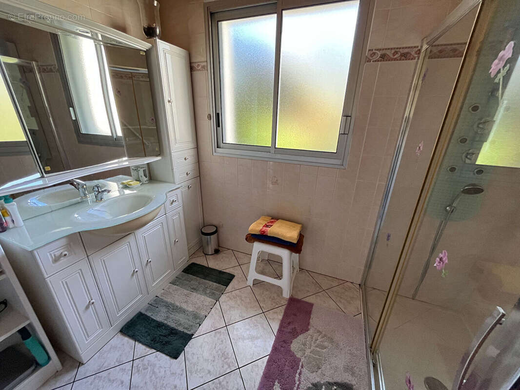 Maison à LE PERRIER