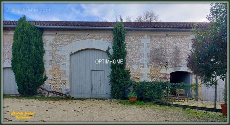 Maison à SAINT-AULAYE