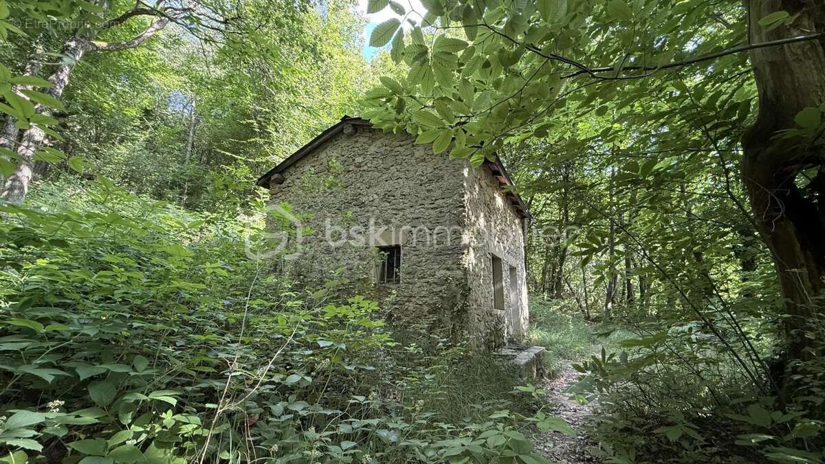 Terrain à SAINT-NAZAIRE-EN-ROYANS