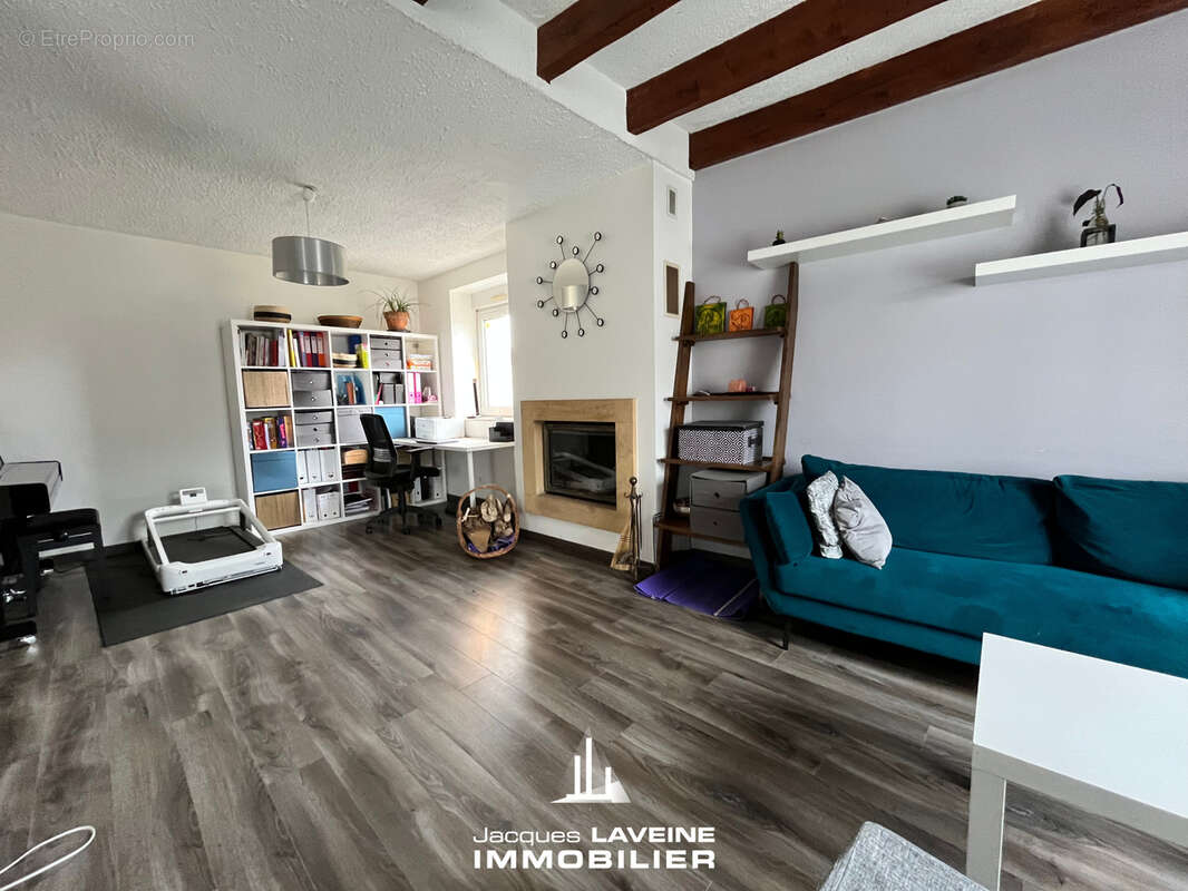 Appartement à CUVRY