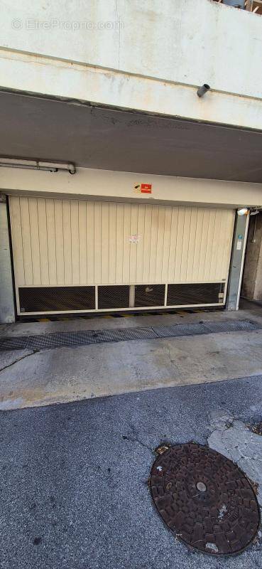 Parking à LE CANNET