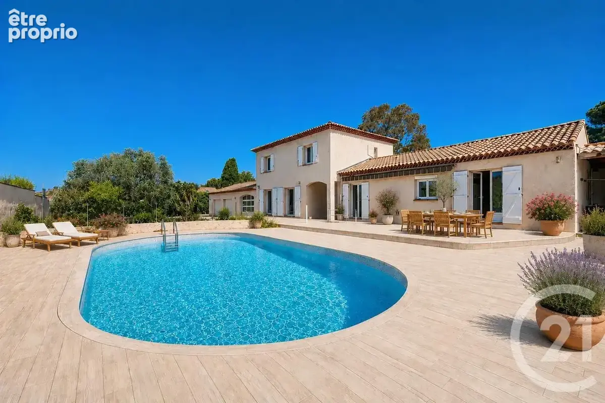 Photo Maison à Six-Fours-Les-Plages au prix de 1 250 000€