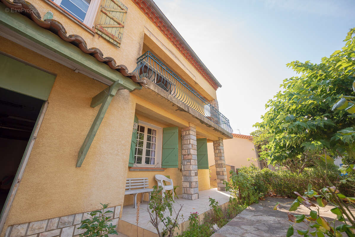 MaisonT5  avec 2 garages sur terrains clos - photo 67