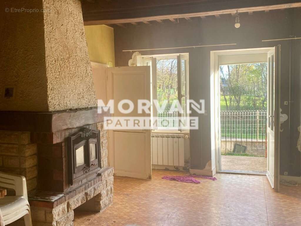 Maison à AUNAY-EN-BAZOIS