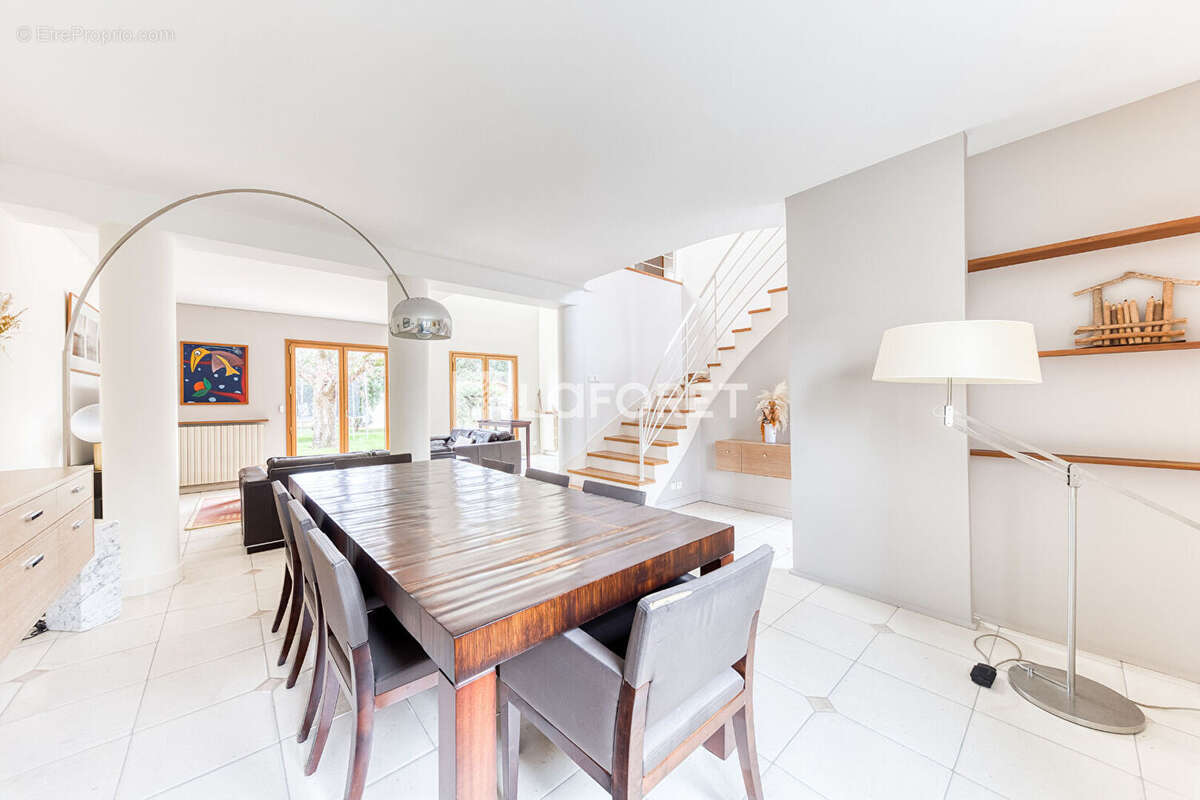 Maison à PONTAULT-COMBAULT