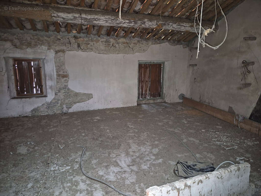 Maison de village avec cour, terrasse et immense garage   Azille (11700)   145 m2 habitables - photo 11