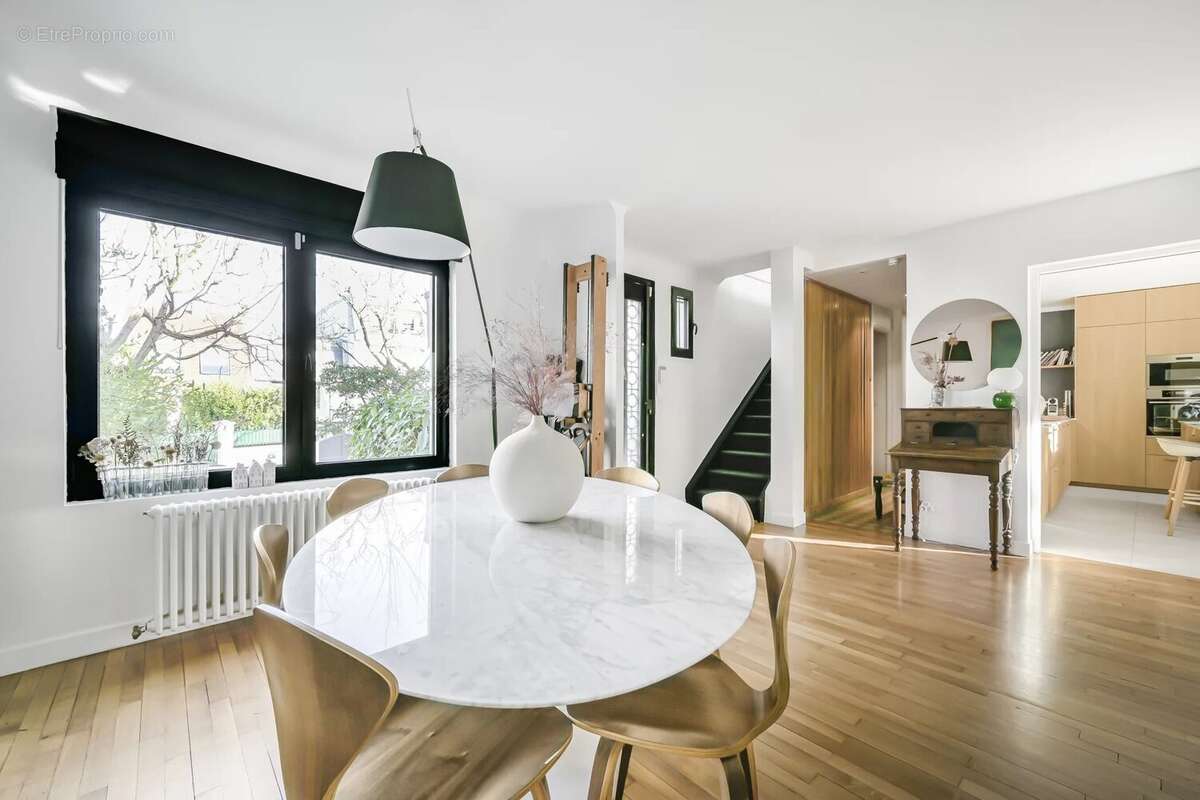 Maison à SURESNES