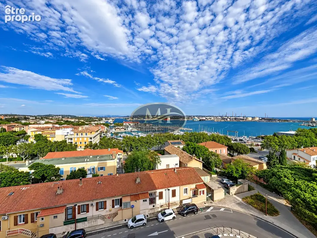 À vendre - Appartement Type 4 transformé en Type 3 - Vue mer et port à Port-de-Bouc - photo 7