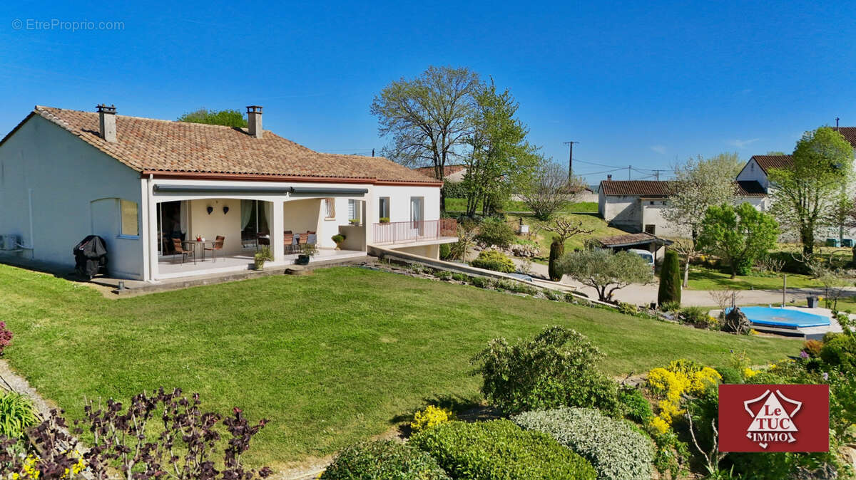 Maison à SAINT-SYLVESTRE-SUR-LOT