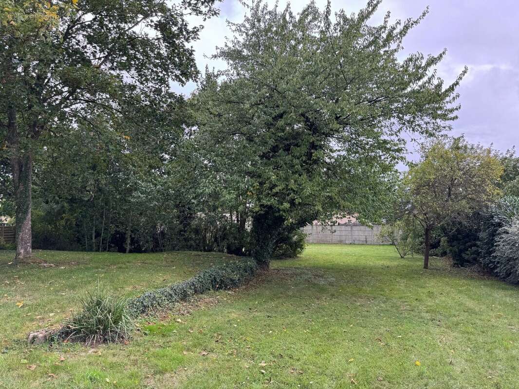 Terrain à PACY-SUR-EURE