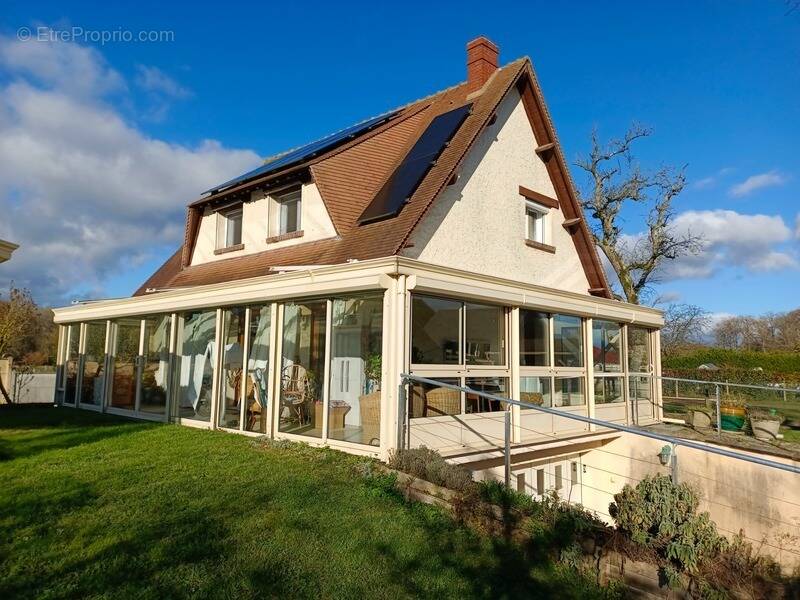 Maison à SACQUENVILLE