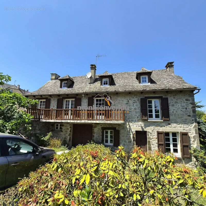 Maison à MONTSALVY