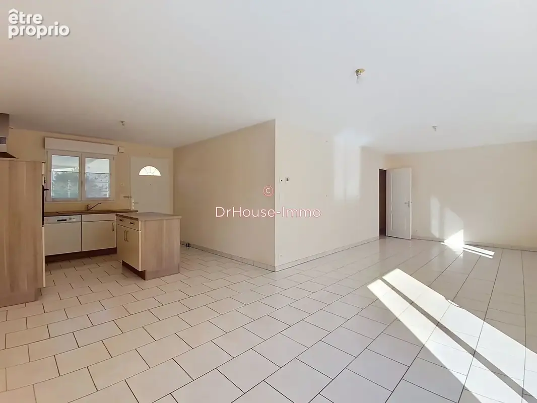 Maison 4 pièces 89 m² à vendre à Saint-Hilaire-Du-Harcouet (50600) - photo 6