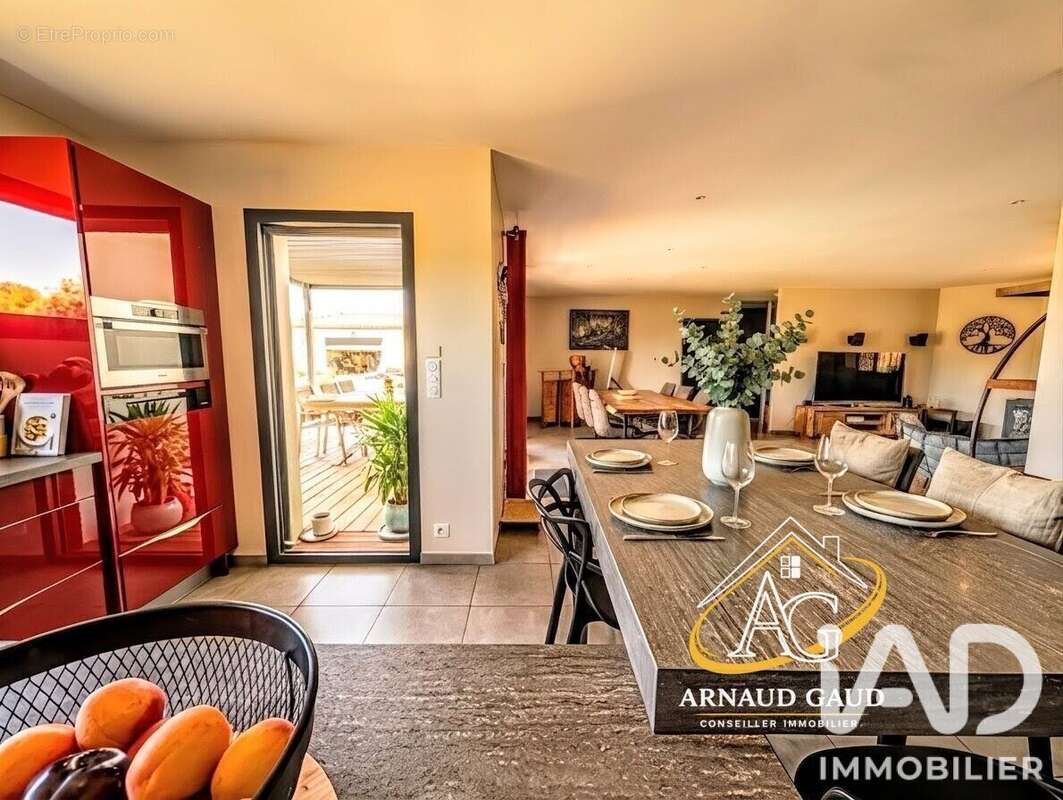 Maison 145 m² à Septfonds  - photo 2