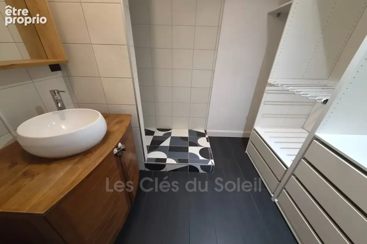 Appartement 4 pièces 71 m² à vendre à Toulon (83000) - photo 7
