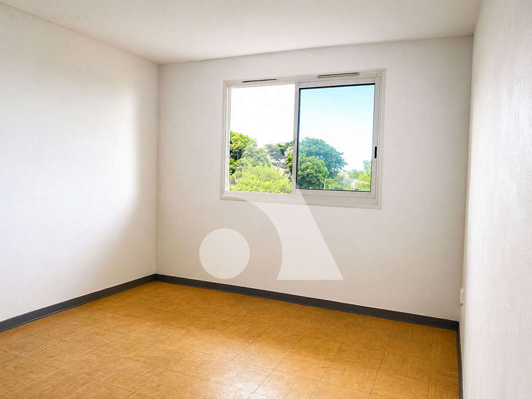 RARE !  Studio avec parking, idéal investissement ou premier achat ! - photo 4