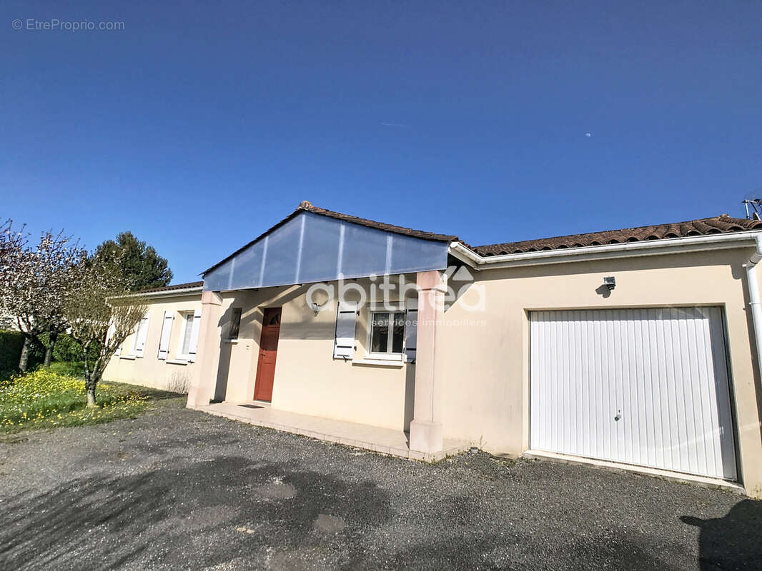 Maison à L'ISLE-D'ESPAGNAC