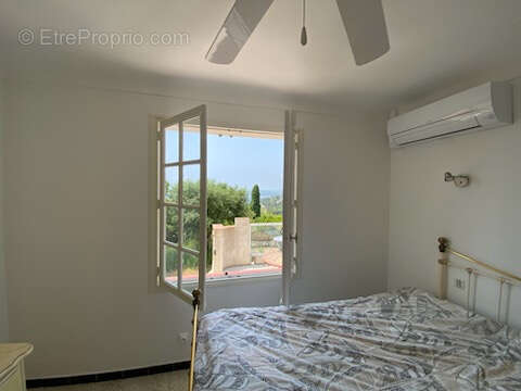 Maison à LES ISSAMBRES