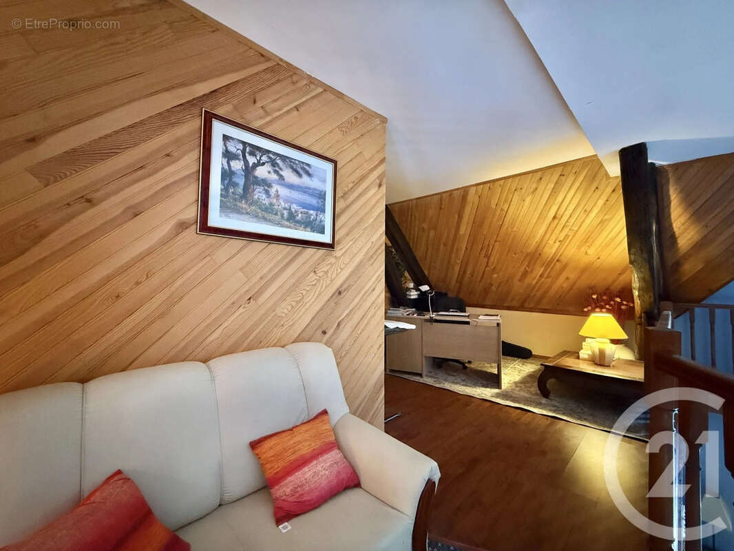 Maison à VILLENEUVE-SUR-ALLIER