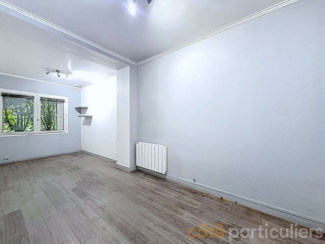 Commerce à ISSY-LES-MOULINEAUX