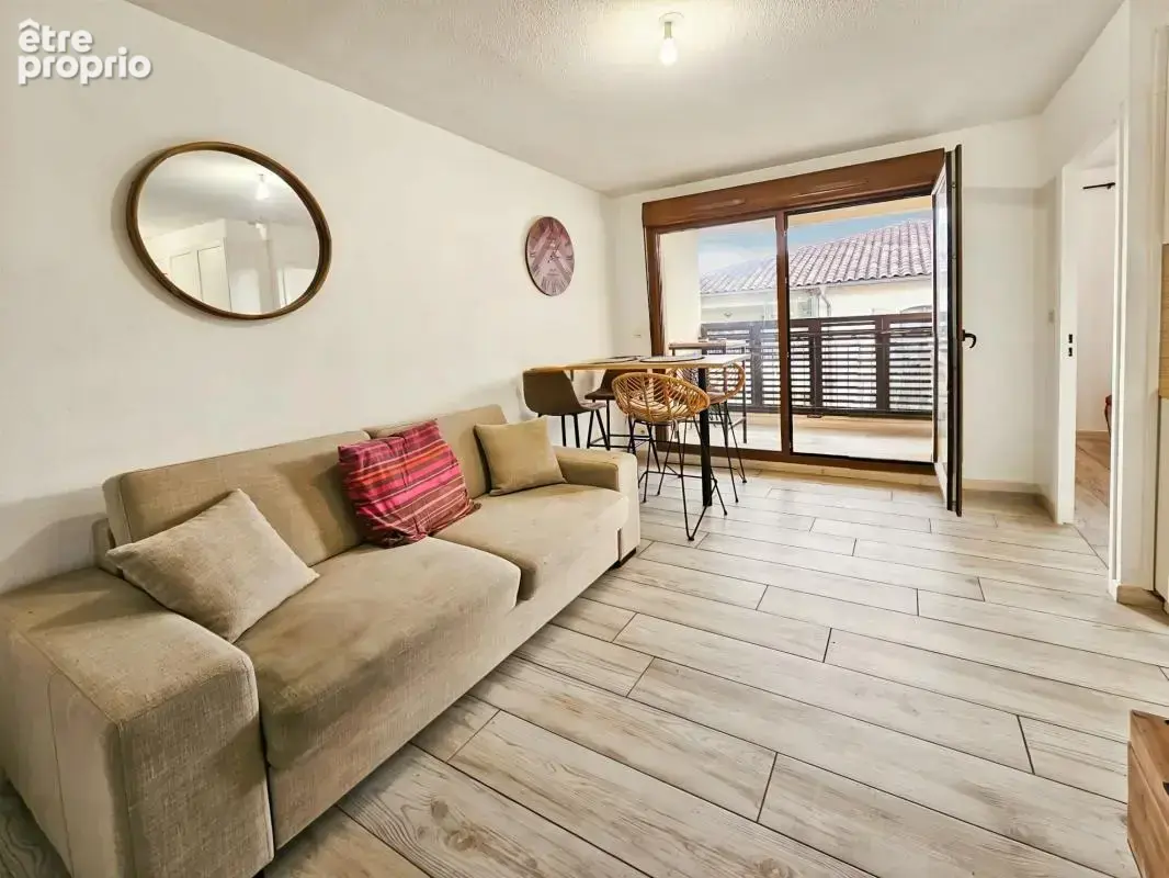 À Vendre à Uzès - T2 de 32m² vendu meublé - photo 2