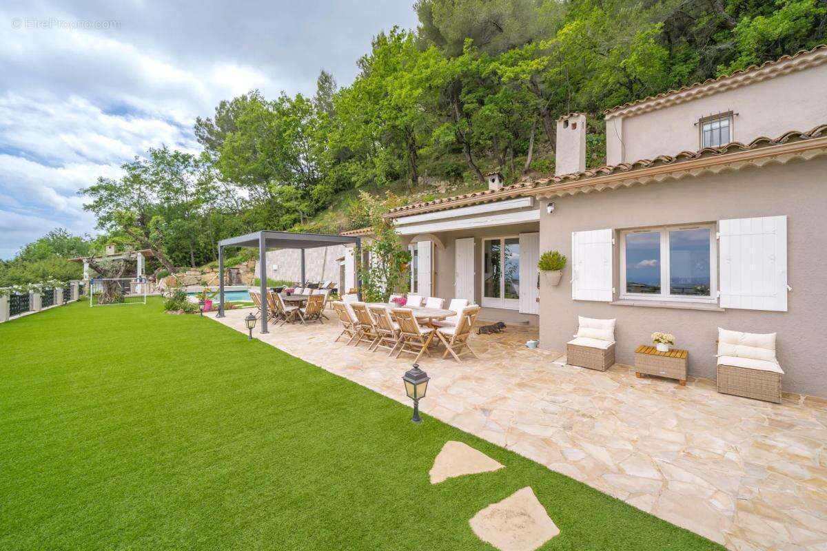 Maison à LE BAR-SUR-LOUP