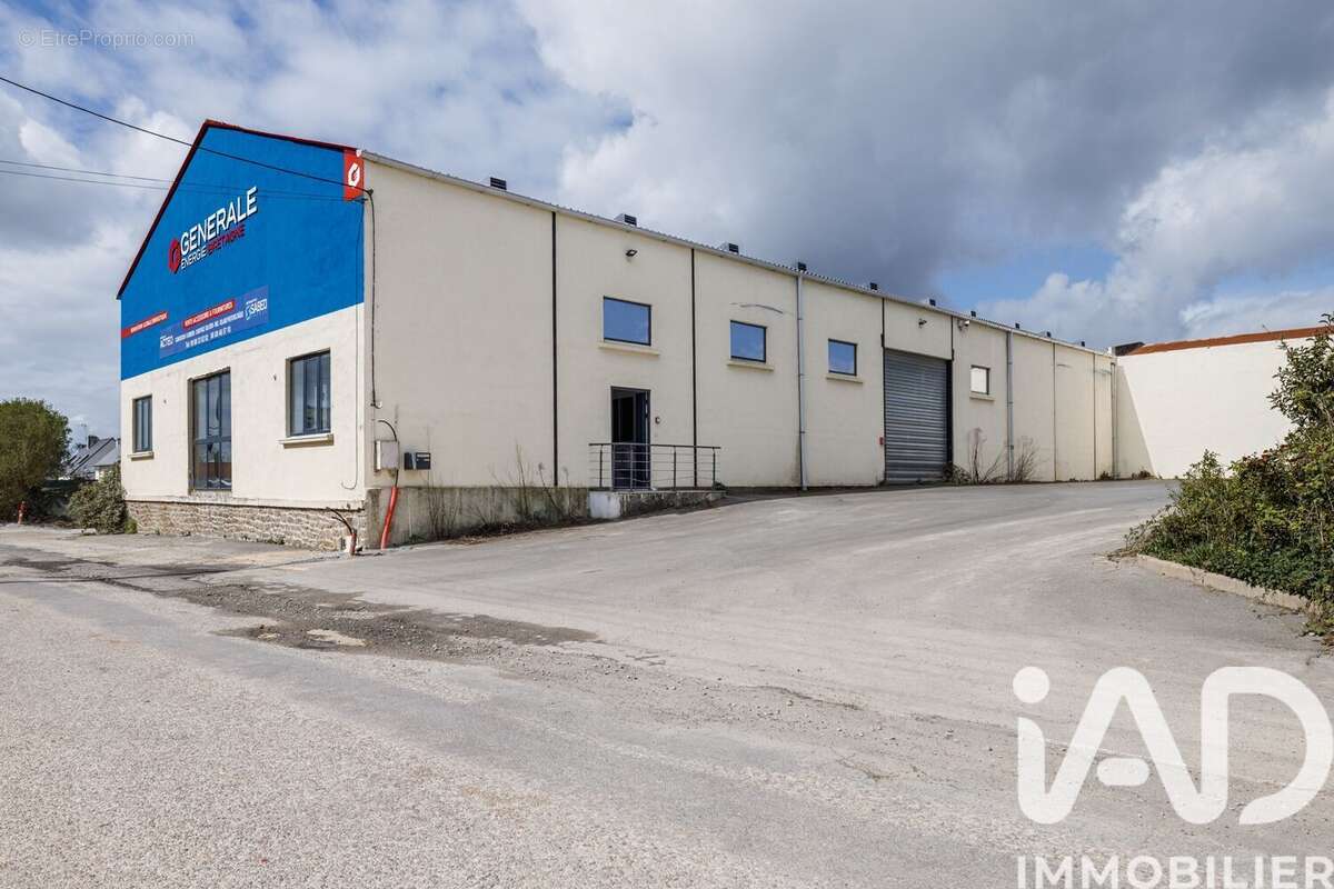 Photo 3 - Commerce à MOREAC