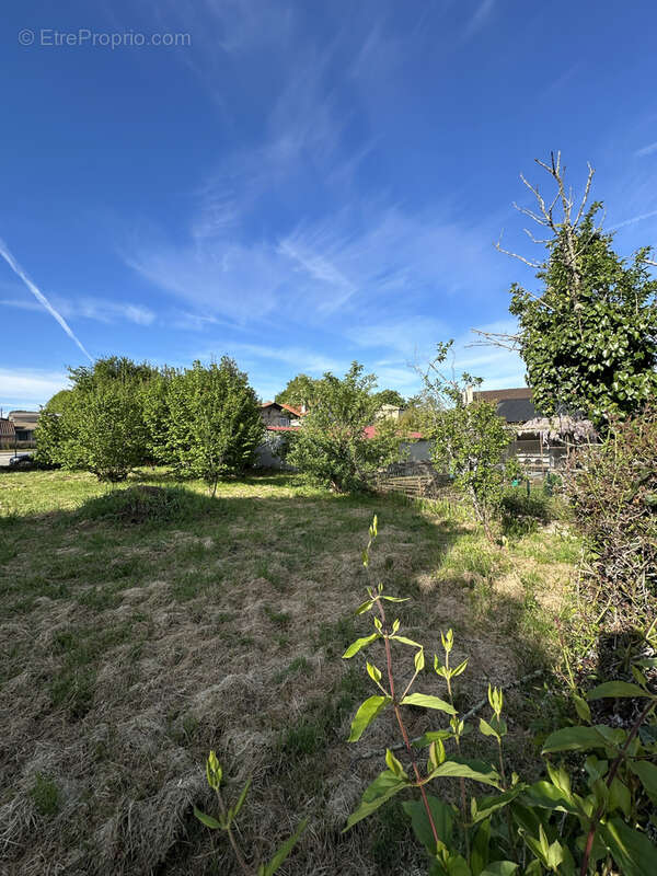 Maison à LA ROCHE-CHALAIS