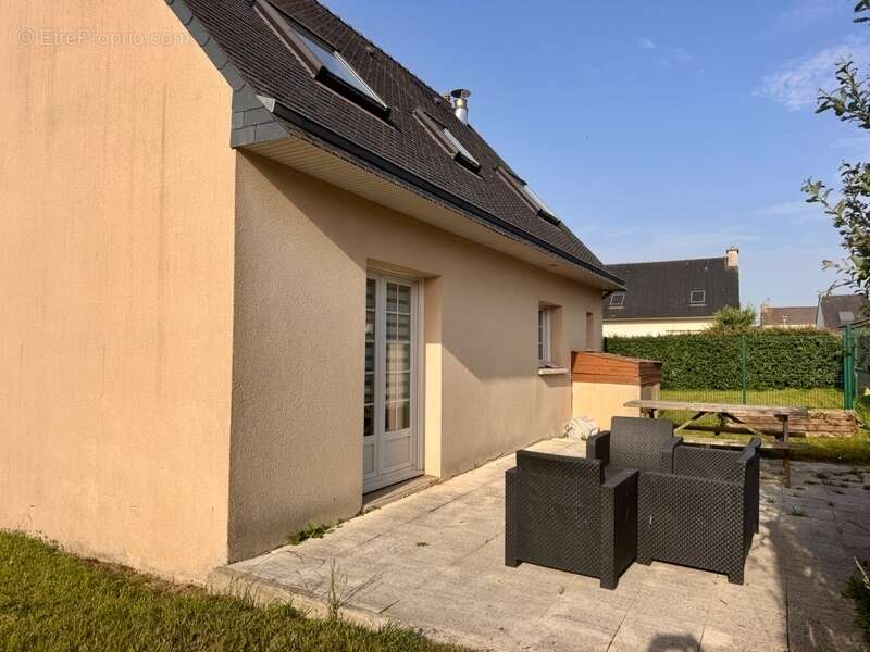 Maison à PLOUVIEN