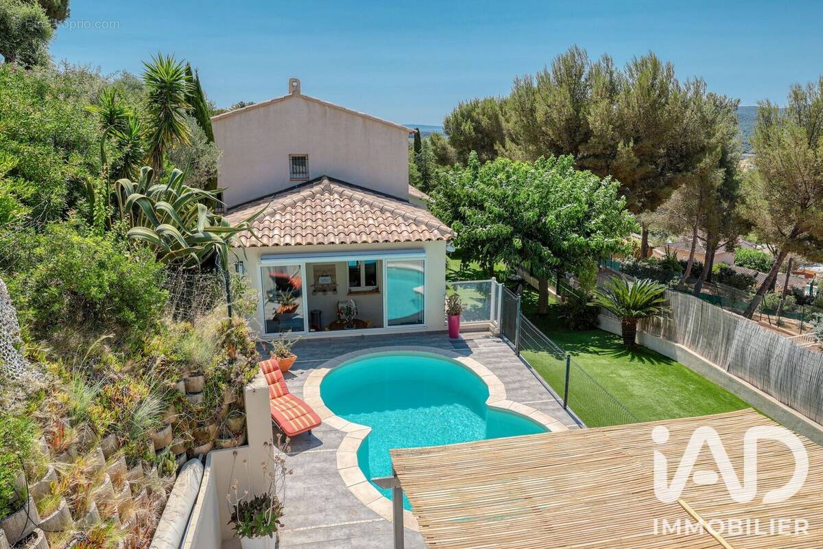 Photo 1 - Maison à BORMES-LES-MIMOSAS