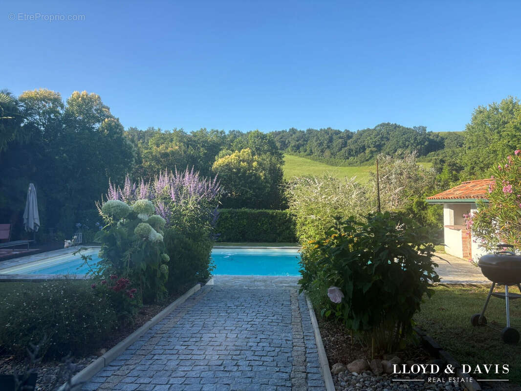 Maison à SAINT-PEE-SUR-NIVELLE