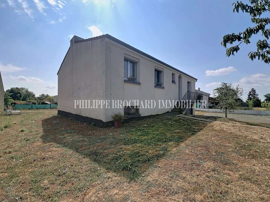 Maison 96 m² à Corpe  - photo 4