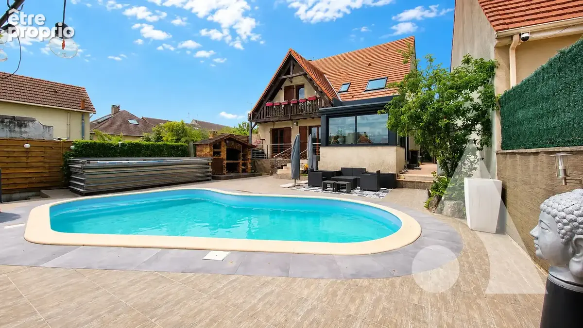 Maison Le Thillay 8 pièce(s) 180 m2 avec piscine - photo 2