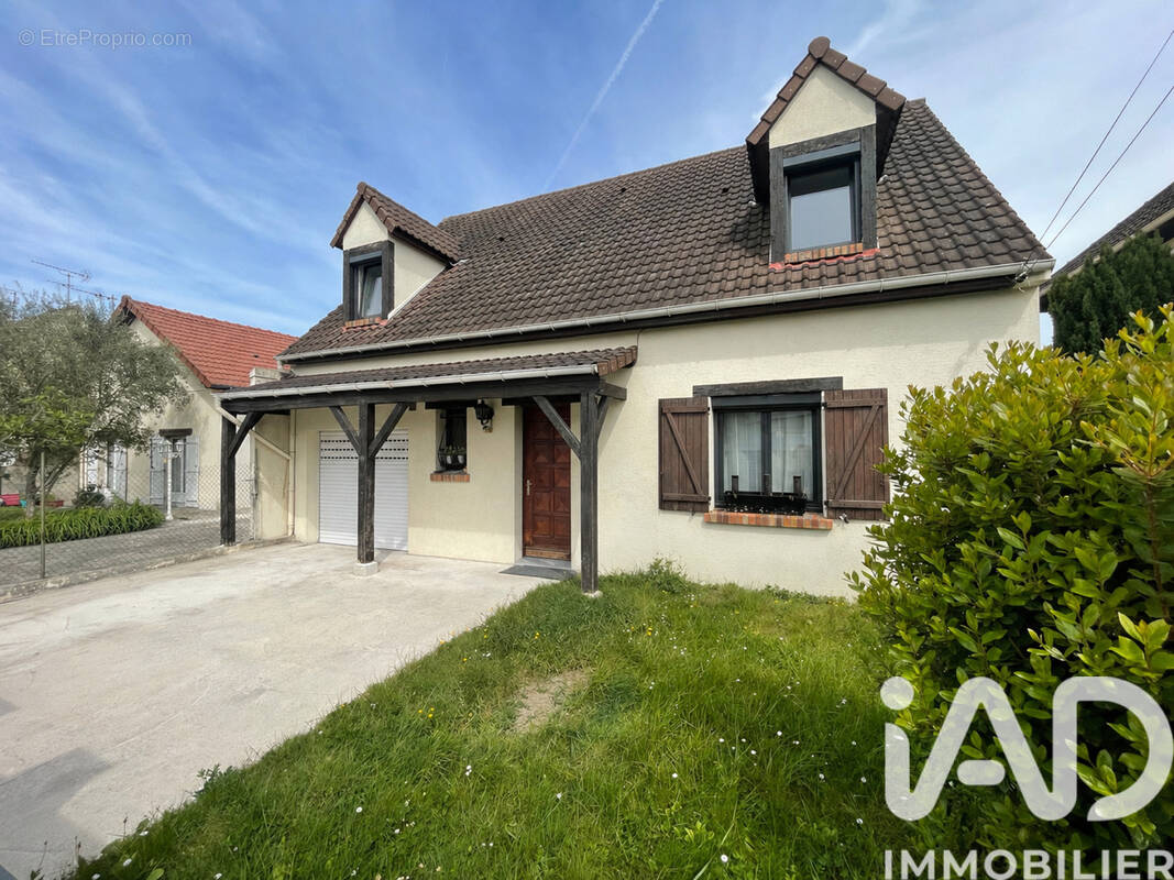 Photo 1 - Maison à MITRY-MORY