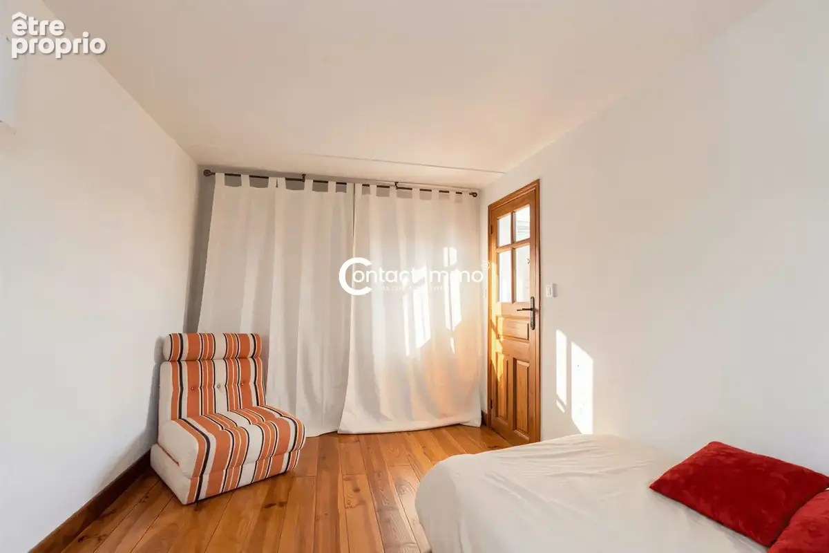 Appartement 5 pièces 126 m² à vendre à Riom (63200) - photo 9