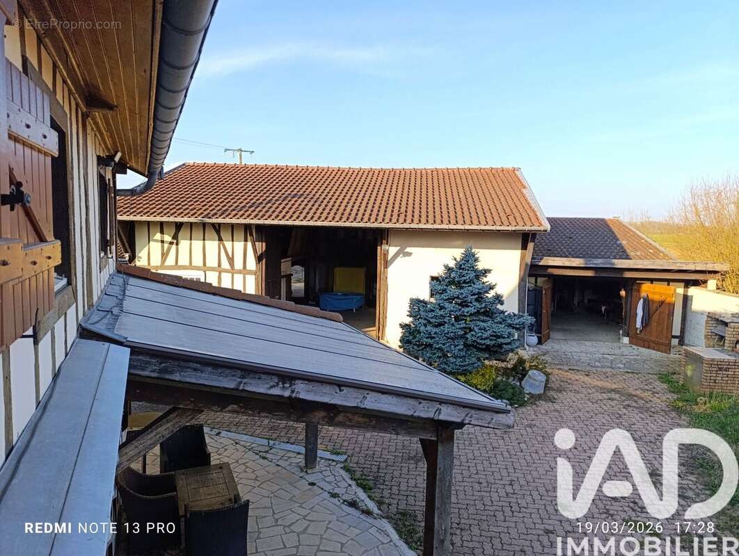 Maison 155 m² à Sainte-Marie-Du-Lac-Nuisement  - photo 2