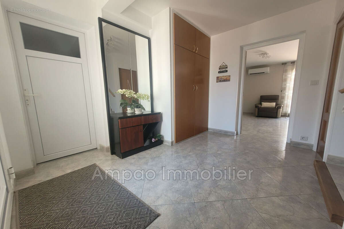 Maison 96 m² à Canet-En-Roussillon  - photo 4