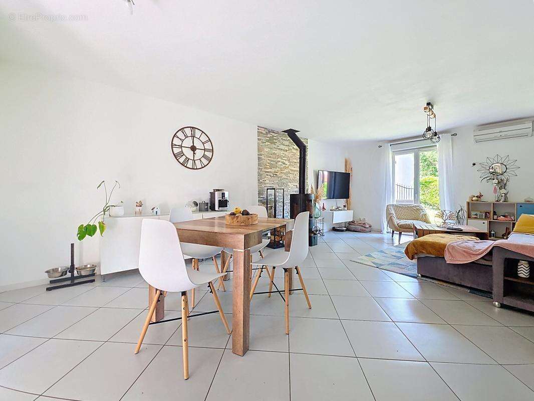 Maison à SAINT-GEORGES-D&#039;ESPERANCHE