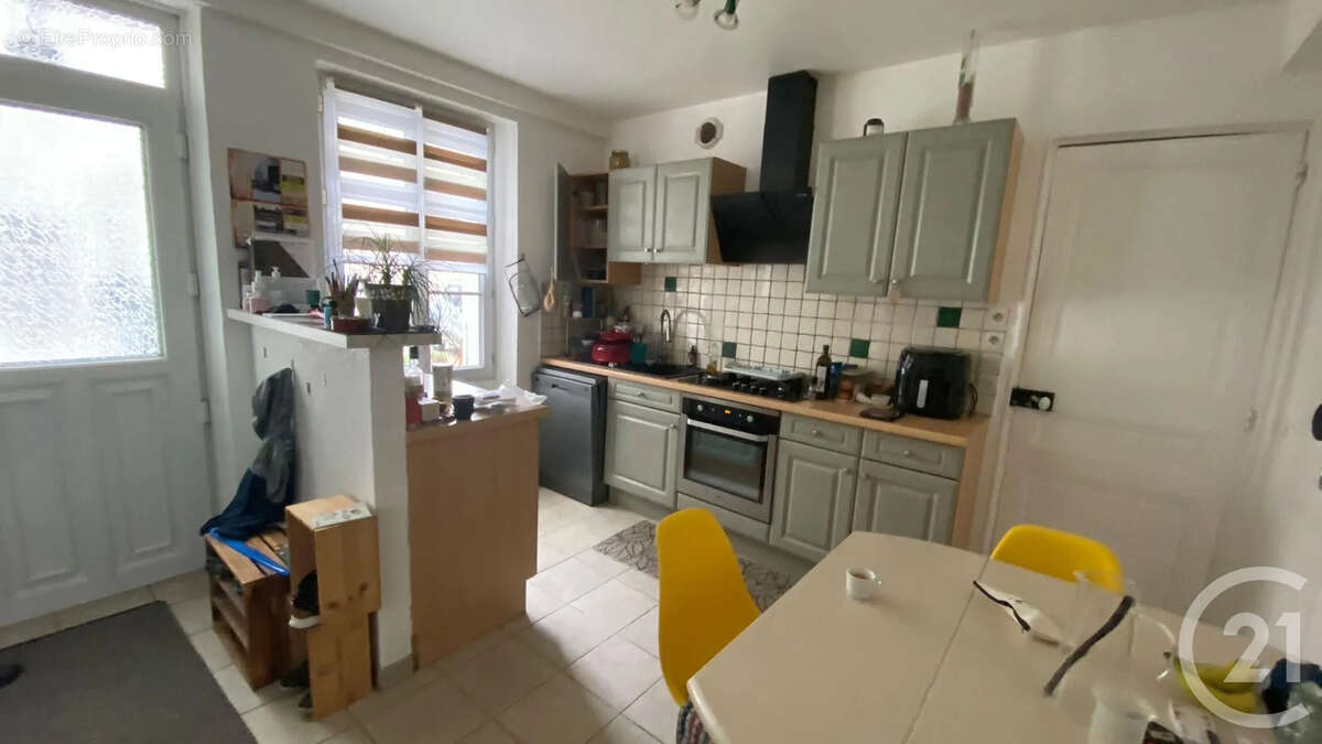 Maison à VER-SUR-LAUNETTE
