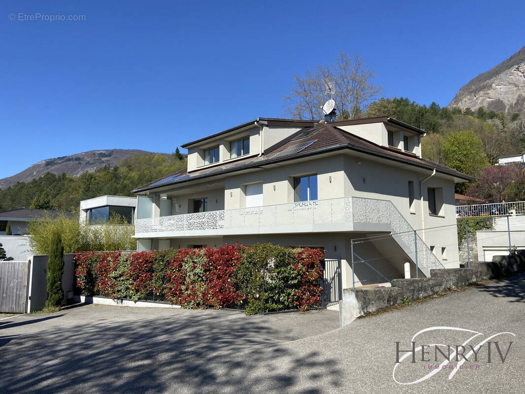 Appartement à CORENC